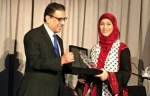 فوز المعلمة حنان الحروب بجائزة المرأة العربیة