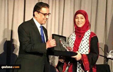 فوز المعلمة حنان الحروب بجائزة المرأة العربیة