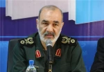 العمید سلامي: حرس الثورة الإسلامیة أنتج صواریخ بالیستیة لضرب الأهداف المتحرکة