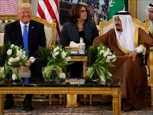 زعيم حركة أنصار الله اليمنية :

جولة ترامب للسعودية هدفها إنهاء القضية الفلسطينية وتقسيم البلدان العربية 2