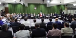 خلال استقباله حشدا من المثقفين والشعراء:

قائد الثورة يدعو الى هجو رقصة سيف التي تجمع بين 