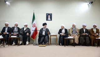 رهبر معظم انقلاب اسلامی در دیدار رئیس و مسئولان قوه قضائیه:

قوه قضاییه باید در موضوعاتی چون تحریمها، مصادره‌های امریکا، تروریسم و یا حمایت از شخصیتهای مظلوم دنیا از جایگاه حقوقی وارد شود