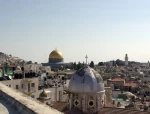 إشادة فلسطينية بقرار اليونسكو حول القدس

اليونسكو تصوت بأغلبية لصالح قرار يعتبر القدس محتلة ويدين الحفريات الإسرائيلية في الأقصى
 2