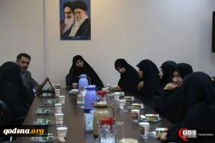 دختر حضرت امام (ره) در مراسم افتتاح دفتر جمعیت دفاع از ملت فلسطین در اصفهان:

جهان اسلام از فتنه تکفیریانِ وهابی – صهیونیستی در عذاب است 2
