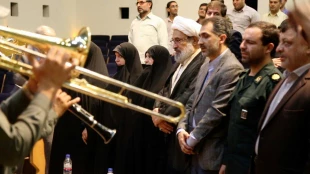 دختر حضرت امام (ره) در مراسم افتتاح دفتر جمعیت دفاع از ملت فلسطین در اصفهان:

جهان اسلام از فتنه تکفیریانِ وهابی – صهیونیستی در عذاب است 4
