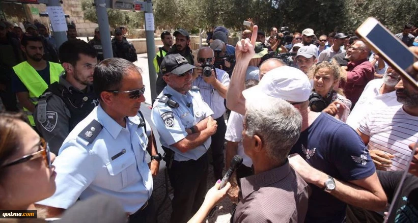 في بيان له؛

الأزهر:انتهاك الأقصى ينذر بحرب دينية تقضي على الأخضر واليابس 2