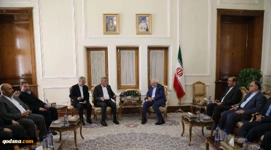 خلال لقائه وفد من حركة حماس؛

ظريف يؤكد موقف ايران المبدئي والثابت من القضية الفلسطينية
 2