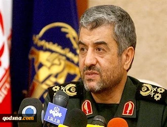 اللواء جعفري:

العدو يهدف الى اضعاف القوات المسلحة الايرانية عقب الاتفاق النووي
 2