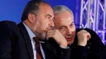 بعد اعترافها بتآكل قوّة ردعها؛

إسرائيل تُقّر بأنّ اعتراض الدفاعات السوريّة لطائراتها شكلّت علامةً فارقةً
 2