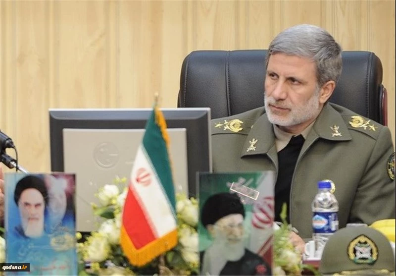 كشف عن نية وزارة الدفاع إنتاج مقاتلة حربية ثقيلة؛

وزير الدفاع الإيراني: سنواصل دعم محور المقاومة كالسابق، بل أفضل من السابق 2