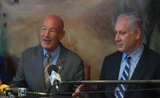 Hollywood tycoon questioned over bribing Israeli premier