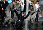 Violent clashes as Israelis protest joining army 3