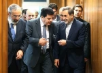 خلال استقبال السفير السوري في طهران؛

ولايتي: أمريكا تهدف الى تقسيم سوريا//  ايران ستظل تدعم لمحور المقاومة 2