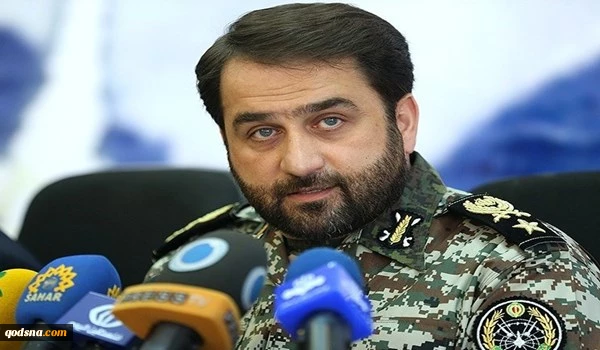 اكد قائد مقر "خاتم الانبياء (ص)" للدفاع الجوي الايراني:

قواتنا تحرس حدود البلاد ولن تسمح للاجانب بارتكاب اي حماقة

 2