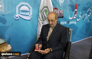 خلال زيارته لجناح وكالة القدس للانباء في معرض الصحافة في طهران؛

المتحدث باسم القوات المسلحة الايرانية: الكيان الإسرائيلي كيان غيرشرعي غاصب ومتغطرس