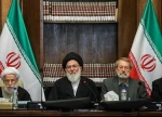 آیة الله شاهرودی خلال اجتماع لمجمع تشخیص مصلحة النظام:

لاینبغی للشعبین العراقی والسوری اغفال مؤامرات الشیطان الاکبر والکیان الصهیونی
 2
