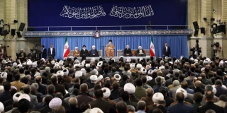 رهبر انقلاب در دیدار با مسئولان نظام و میهمانان کنفرانس وحدت اسلامى‌:

اینکه می‌خواهند قدس را پایتخت فلسطین اشغالی اعلام کنند از عجز و ناتوانی آن‌هاست/ فلسطین آزاد خواهد شد/«فرعون» امروز، آمریکا و رژیم صهیونیستی هستند