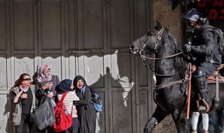 به روایت تصویر: استفاده پلیس رژیم صهیونیستی از خشونت برای آرام کردن اعتراضات فلسطینیان در شرق قدس