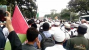 Indonesians stage millions-strong demo against US recognition 13