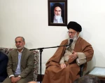 خلال لقائه عوائل الشعداء؛

قائد الثورة: اعداء ايران سخروا المال والسلاح واجهزتهم الاستخبارية للاضرار بايران 2