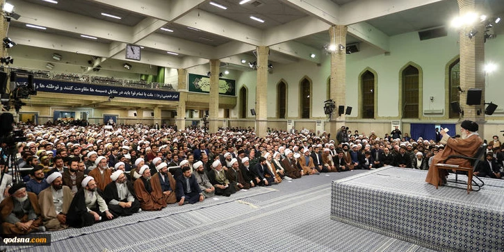 بمناسبة ذكري انتفاضة 19 دي؛

قائد الثورة الاسلامية يستقبل حشدا من اهالي مدينة قم
 2