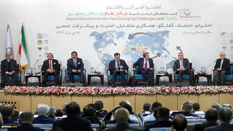المشاركون في ختام مؤتمر طهران الامني:

تدخلات القوى الخارجية ادت الى زعزعة الاستقرار في المنطقة 2