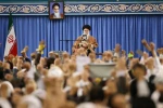خلال استقباله حشدا من أهالي مدينة قم بمناسبة الذكرى السنوية لانتفاضتها ضد النظام الملكي البائد؛

قائد الثورة الإسلامية: نواجه حربا ضد الاسلام وضد ايران وشعبها
 2