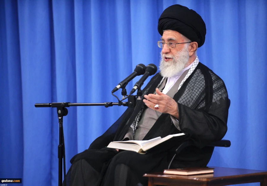 قائد الثورة الإسلامیة:

من أولویات سیاسات امیرکا الهاء شعوب المنطقة بمشاکلها الداخلیة لکی لاتفکر بمواجهة الاستکبار والصهیونیة 2
