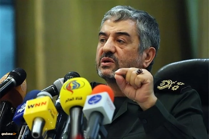 بعون الله تعالى سنشاهد وصول المجاهدون في القدس الشريف؛

القائد العام لحرس الثورة الاسلامية: إسقاط المقاتلة الصهيونية انموذج للنصر الالهي 2