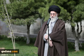 رهبر معظم انقلاب اسلامی همزمان با غرس دو اصله نهال میوه :

مسئولان مانع از بین رفتن درختان و باغات موجود در شهرها شوند