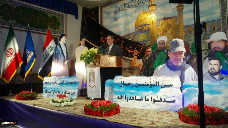 في كلمة القاها مساء الجمعة في طهران خلال مراسم 'يوم الشهيد'؛

ولايتي: العلاقات بين ايران والعراق استراتيجية// اميركا بصدد التغلغل لاغراض خبيثة في العراق، لكنها لن تنجح
 2