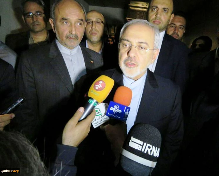 عند وصوله الی اسلام آباد

ظریف: نسعی من اجل التجارة الحرة مع باکستان
 2