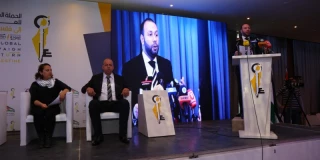 خبرنگار قدسنا از دومین روز کنفرانس همبستگی با فلسطین با عنوان «تمام قدس برای تمام فلسطین» گزارش داد؛

افشای پروژه شهرک سازی برای دو تکه کردن کرانه باختری/ تاکید بر تعارض صهیونیسم با یهودیت/ 235 پیکر شهدای فلسطین در اسارت صهیونیستها/ نقض شدید حقوق کودکان فلسطینی