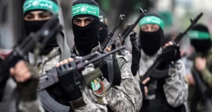 مهمترین تحولات فلسطین در 12 ساعت گذشته؛

تدابیر بی‌سابقه صهیونیستها در آستانه عید پسح در مسجدالاقصی/ مبارزی که  همزمان با سرطان و رژیم صهیونیستی جنگید/ آغاز مانور نظامی گردانهای عزالدین قسام/ بمباران جنوب غزه از سوی جنگنده های صهیونیستی 3