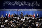 خلال استقباله عددًا من المسؤولي الايرانيين وسفراء الدّول الإسلامية بمناسبة عيد المبعث النّبوي الشّريف؛

قائد الثورة الإسلامية: الهجوم على سوريا جريمة ورؤساء أمريكا وفرنسا وبريطانيا مجرمون 2