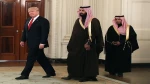مؤكدا علي أن اموال السعودية شجعت اميركا على قصف سوريا

لاريجاني: بعض الدول الاسلامية وقفت الى جانب إسرائيل وقادة الكفر دعما لجريمة العدوان ضد سوريا
 2