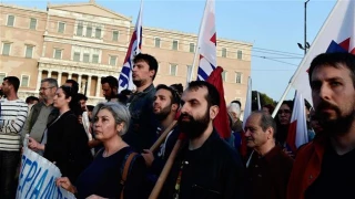 Anti-war protesters march to US embassy in Athens
