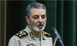 فرمانده کل ارتش جمهوری اسلامی ایران طی سخنانی در همایش تجلیل از مدافعان حرم:

سقف ۲۵ سال برای نابودی رژیم صهیونسیتی قطعی است