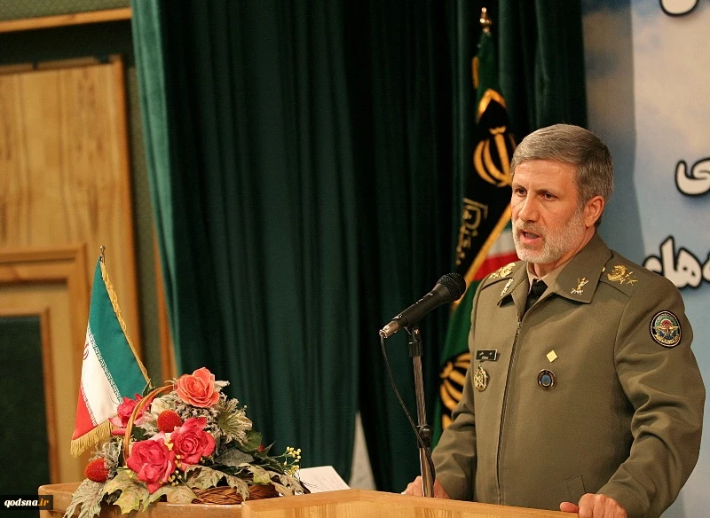 طهران تعتز بأنها من المطالبين والمساهمين بالحفاظ على أمن واستقرار المنطقة

وزير الدّفاع: القوات المسلحة الايرانية تستطيع الدفاع عن أمن المنطقة
 2