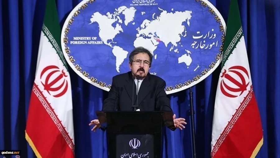 المتحدث باسم الخارجية الايرانية خلال موتمره الصفي الاُسبوعي:

نتانياهو مهرج من الدرجة الثالثة // لا نرد علي الارهابيين والجُناة التي تلطخت أيديهم بدماء الابرياء
 2