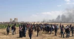 اقتحموا السياج الفاصل

المتظاهرون الفلسطينيون يتمكنون من العبور إلى الأراضي المحتلة
 2