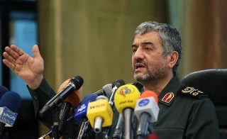 فرمانده کل سپاه پاسداران در جمع خبرنگاران:

دنیا پر از ظلم و جور رژیم غاصب صهیونیستی و آمریکاست