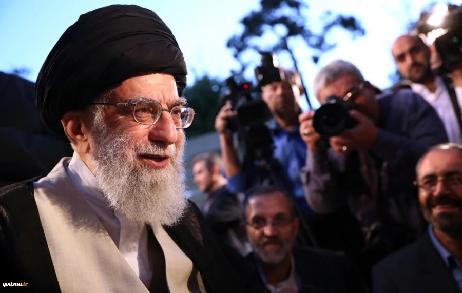 Rahbar terima para puisi atas ulang tahun Imam Hassan 17