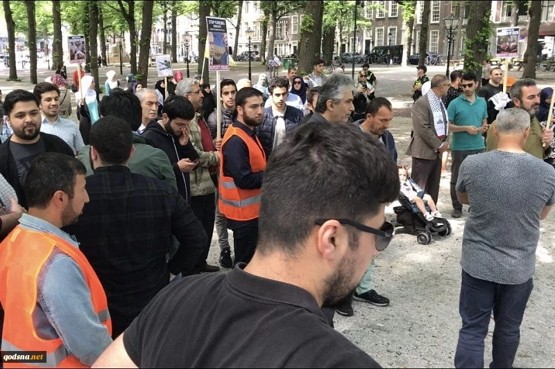 بحضور عدد من الشخصيات الدينية والمسلمة من جميع الجنسيات 

مسيرة حاشدة أمام البرلمان الهولندي إحياء ليوم القدس العالمي
 2