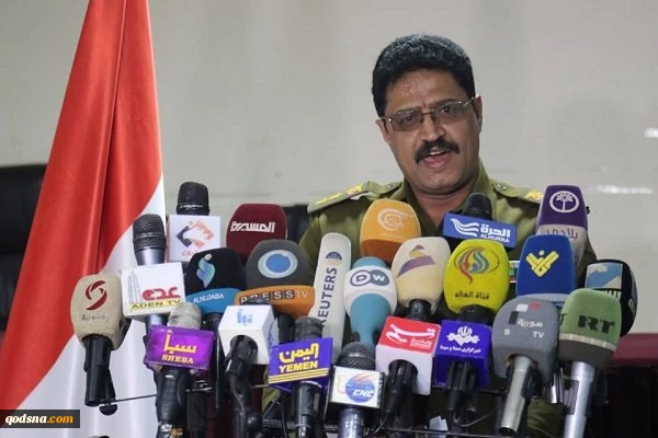 الجيش اليمني إنتقل من مواجهة الأدوات المحلية والإقليمية إلى خوض معركة الفصل مع الأصلاء

ناطق الجيش اليمني: التجربة الامريكية المريرة في العراق وايران ستعاد في اليمن
 2