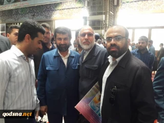 دیدار و گفتگوی صمیمانه دبیردفتر جمعیت دفاع از ملت فلسطین استان خوزستان با استاندار در مسیر راهپیمایی روز جهانی قدس