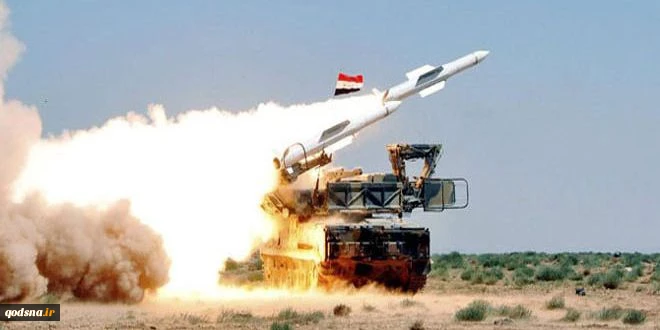 الدفاعات الجوية السورية تمكنت من إسقاط عدد من الصواريخ المستخدمة في العدوان

الدفاعات السورية تتصدى لعدوان على مطار التيفور بريف حمص وتصيب طائرة معادية

 2