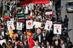 أمام مجلس النواب الأردني

اعتصام أمام البرلمان الأردني ضد اتفاقية الغاز مع 