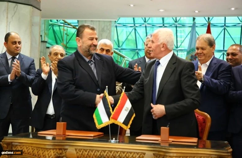 كلمة السر في "التمكين"..

ما التقدم الذي حصل في جهود المصالحة الفلسطينية؟
 2