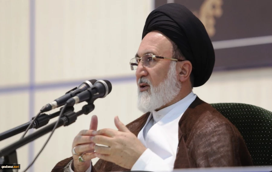 ممثل الولي الفقيه في شؤون الحج والزيارة :

الحج هو عامل وحدة وتماسك العالم الإسلامي
 2